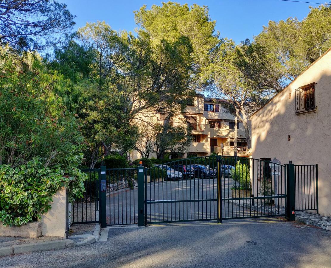Le Hameau Des Pins Apartment Saint-Raphael  Luaran gambar